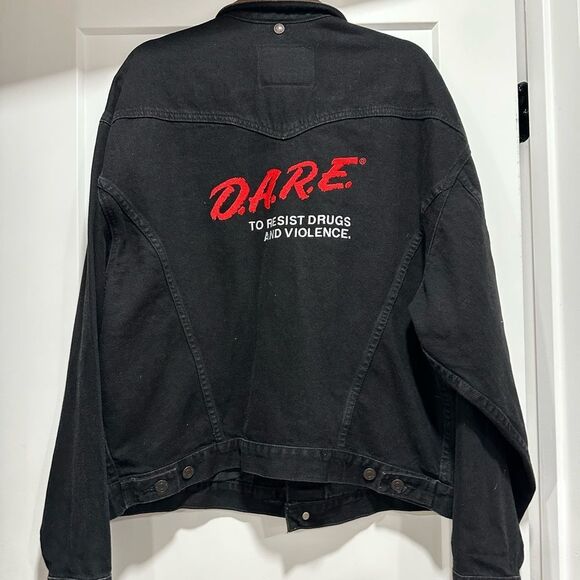 EUC MEN’s Vintage CUSTOM UNIQUE D.A.R.E Black Bomber Jean Jacket - LARGE - Picture 1 of 2